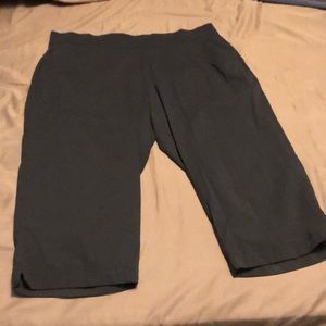 Columbia Omni-Shield black capris size Large